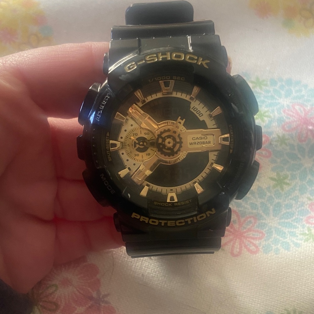 Casio G-Shock Black and Gold Watch-near new condition